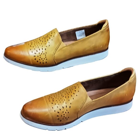 Cobb Hill women tan flat loafers Size 10 - Picture 2 of 10